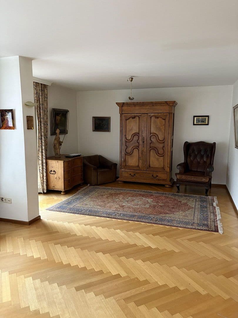Prodej domu 144 m², pozemek 314 m², Krailling, Bavorsko Prodej domu 144 m², pozemek 314 m², Krailling, Bavorsko
