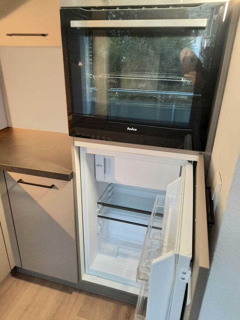 Pronájem bytu 1+1 34 m², Düsseldorf, Severní Porýní-Vestfálsko Pronájem bytu 1+1 34 m², Düsseldorf, Severní Porýní-Vestfálsko