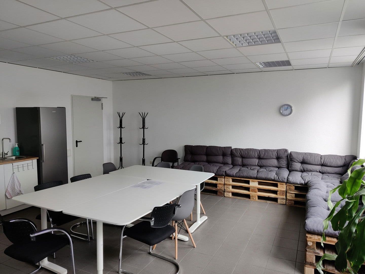 Pronájem nebytového prostoru 13.000 m², Kugelbreite 30, Salzkotten, Severní Porýní-Vestfálsko Pronájem nebytového prostoru 13.000 m², Kugelbreite 30, Salzkotten, Severní Porýní-Vestfálsko