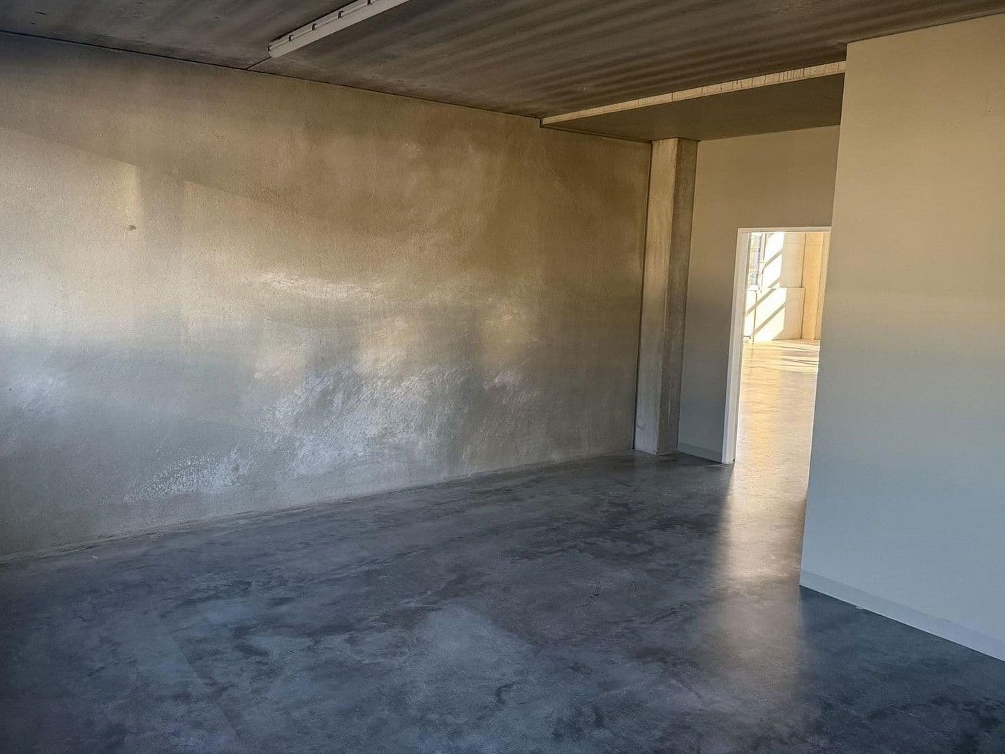 Pronájem nebytového prostoru 2.082 m², Gewerbepark B17 / II / Straße 3 / Objekt 11, Teesdorf, Dolní Rakousko Pronájem nebytového prostoru 2.082 m², Gewerbepark B17 / II / Straße 3 / Objekt 11, Teesdorf, Dolní Rakousko