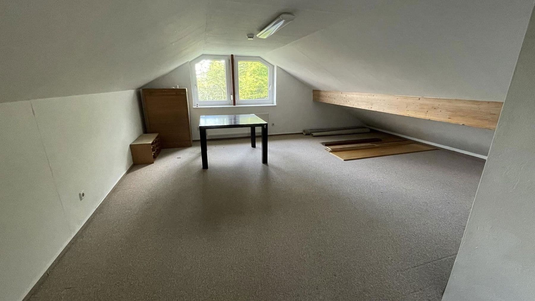 Prodej domu 248 m², pozemek 998 m², Krautgartenweg 3, Neckargemünd, Bádensko-Württembersko Prodej domu 248 m², pozemek 998 m², Krautgartenweg 3, Neckargemünd, Bádensko-Württembersko