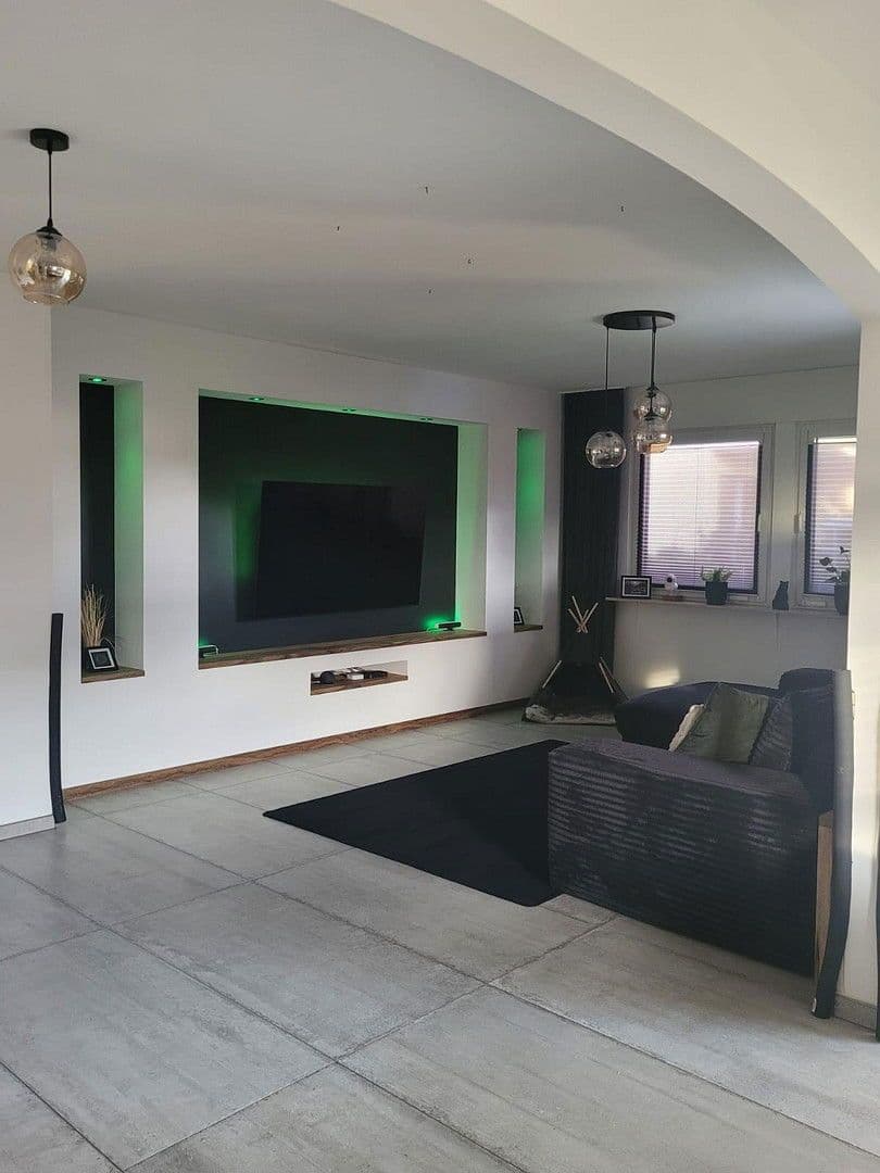 Prodej domu 241 m², pozemek 605 m², Seeheim-Jugenheim, Hessen Prodej domu 241 m², pozemek 605 m², Seeheim-Jugenheim, Hessen