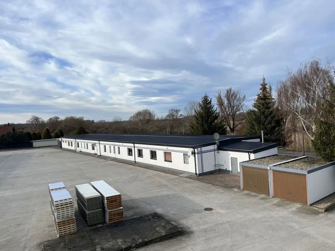 Prodej nebytového prostoru 91.101 m², Wettin-Löbejün, Sasko-Anhaltsko Prodej nebytového prostoru 91.101 m², Wettin-Löbejün, Sasko-Anhaltsko