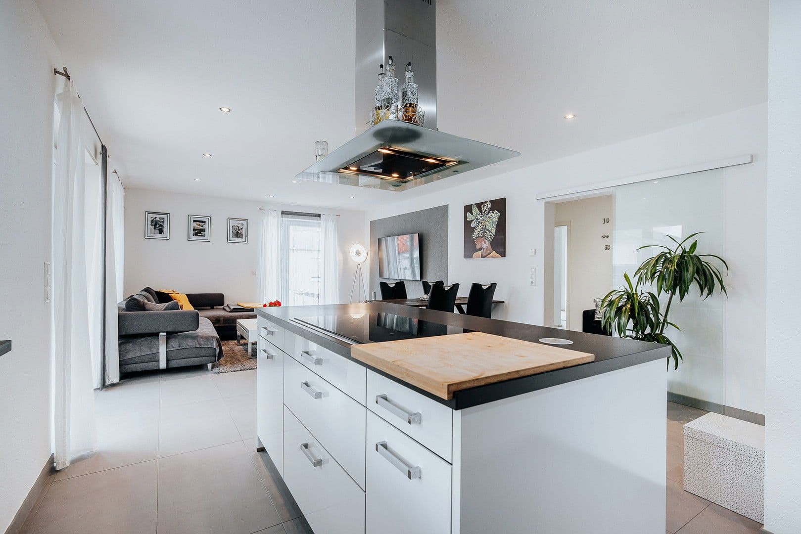 Pronájem bytu 3+1 107 m², Lahr/Schwarzwald, Bádensko-Württembersko Pronájem bytu 3+1 107 m², Lahr/Schwarzwald, Bádensko-Württembersko