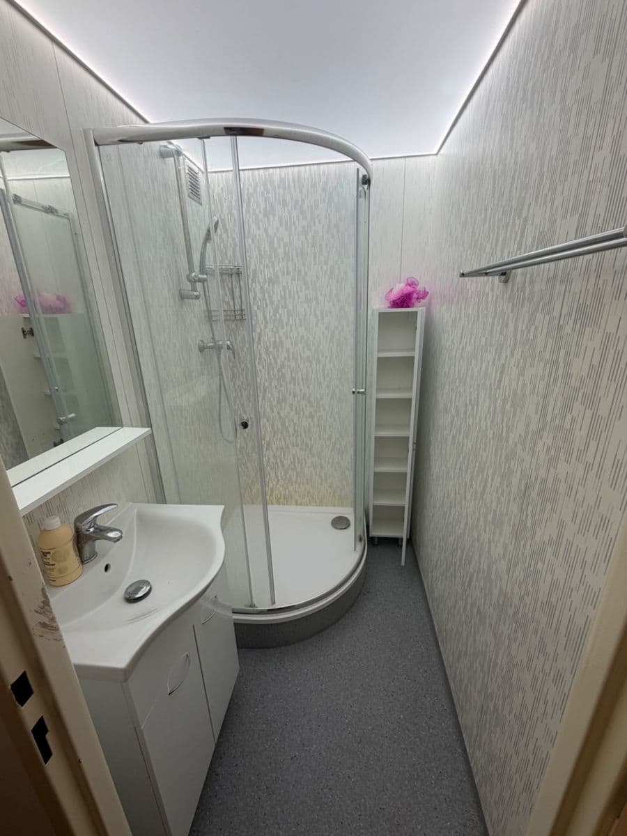 Pronájem bytu 1+kk 31 m², Žežická, Ústí nad Labem, Ústecký kraj Pronájem bytu 1+kk 31 m², Žežická, Ústí nad Labem, Ústecký kraj