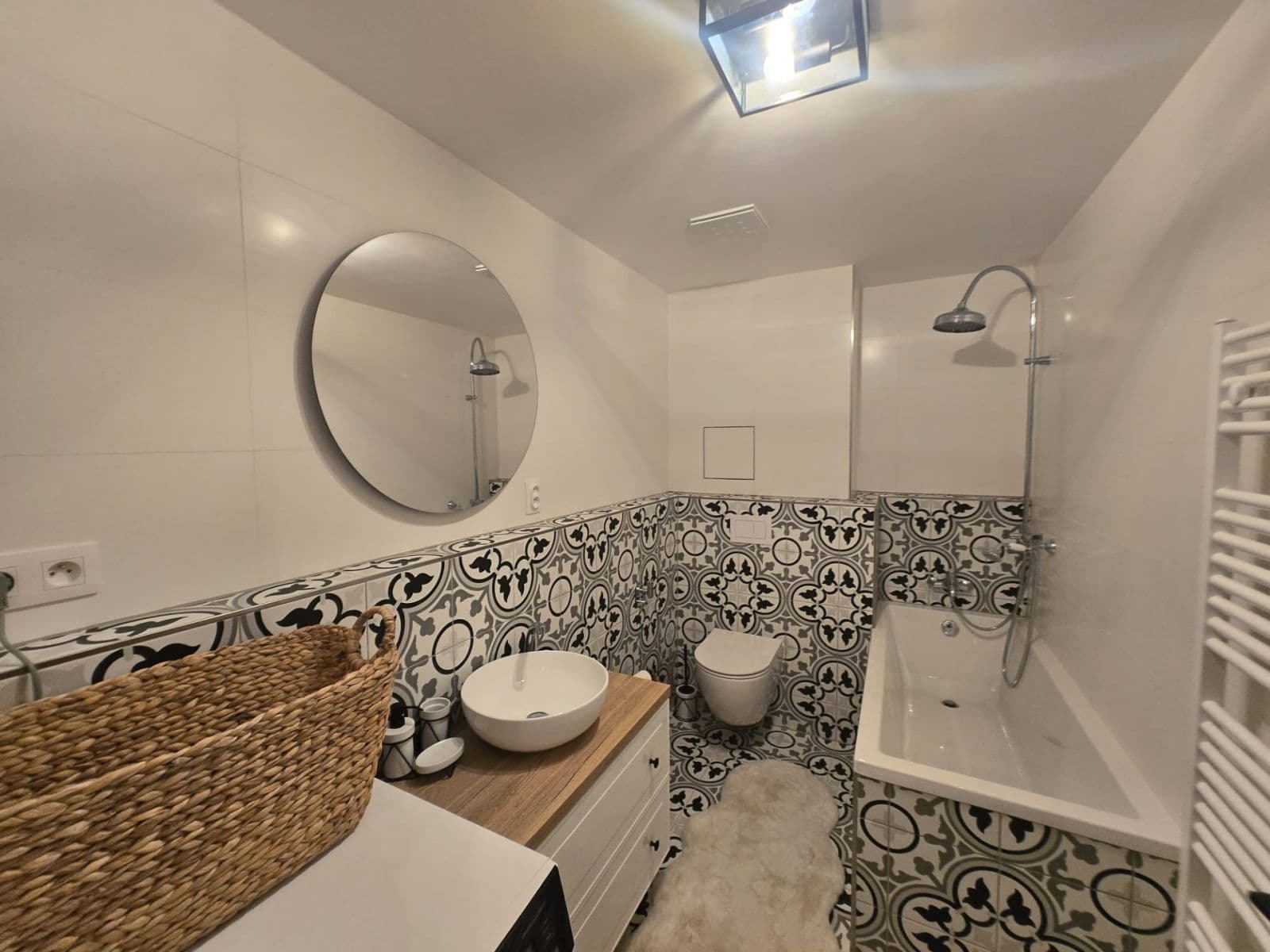 Pronájem bytu 1+kk 52 m², Na Zlaté stoce, České Budějovice, Jihočeský kraj Pronájem bytu 1+kk 52 m², Na Zlaté stoce, České Budějovice, Jihočeský kraj