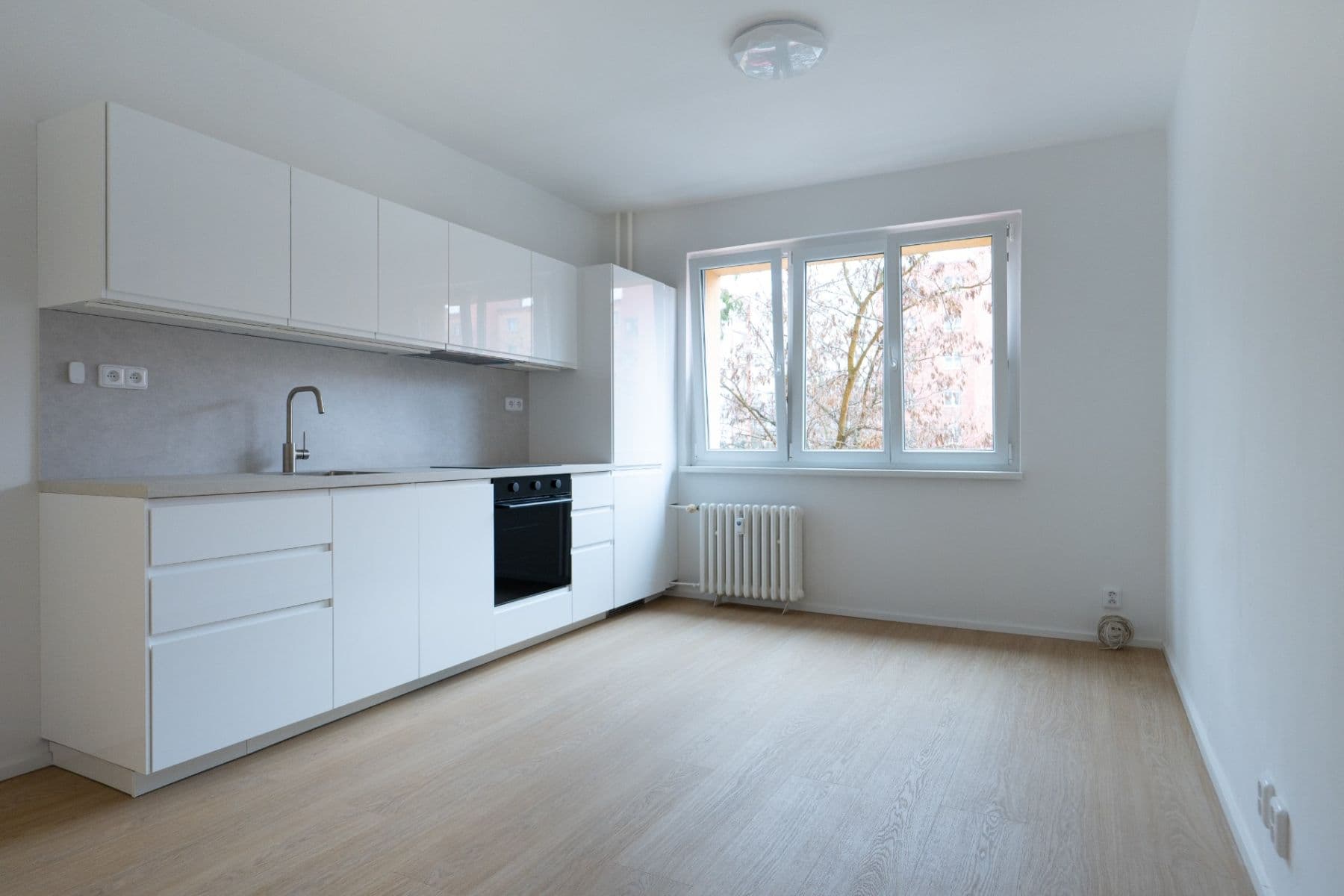 Prodej bytu 2+kk 37 m², Evropská, Praha, Praha Prodej bytu 2+kk 37 m², Evropská, Praha, Praha