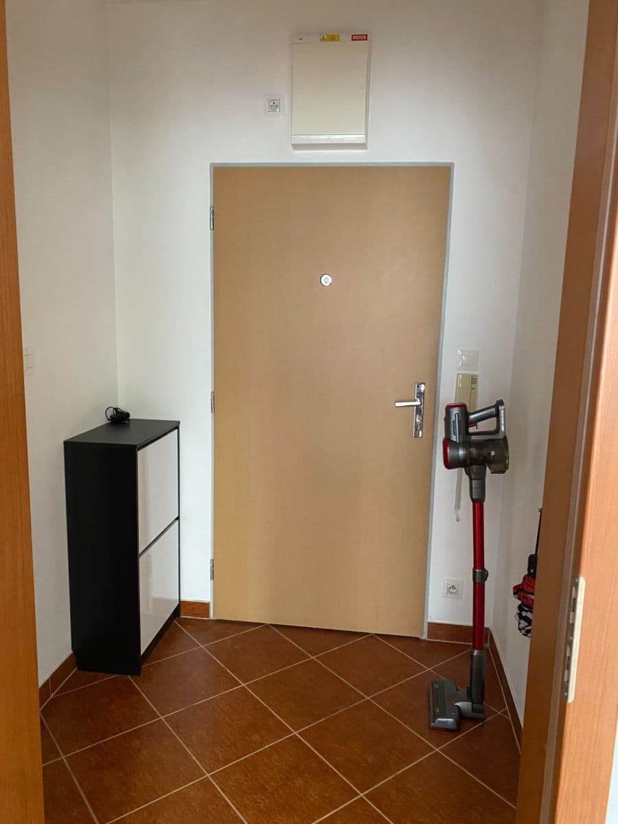 Pronájem bytu 1+kk 37 m², Kabešova, Praha, Praha Pronájem bytu 1+kk 37 m², Kabešova, Praha, Praha