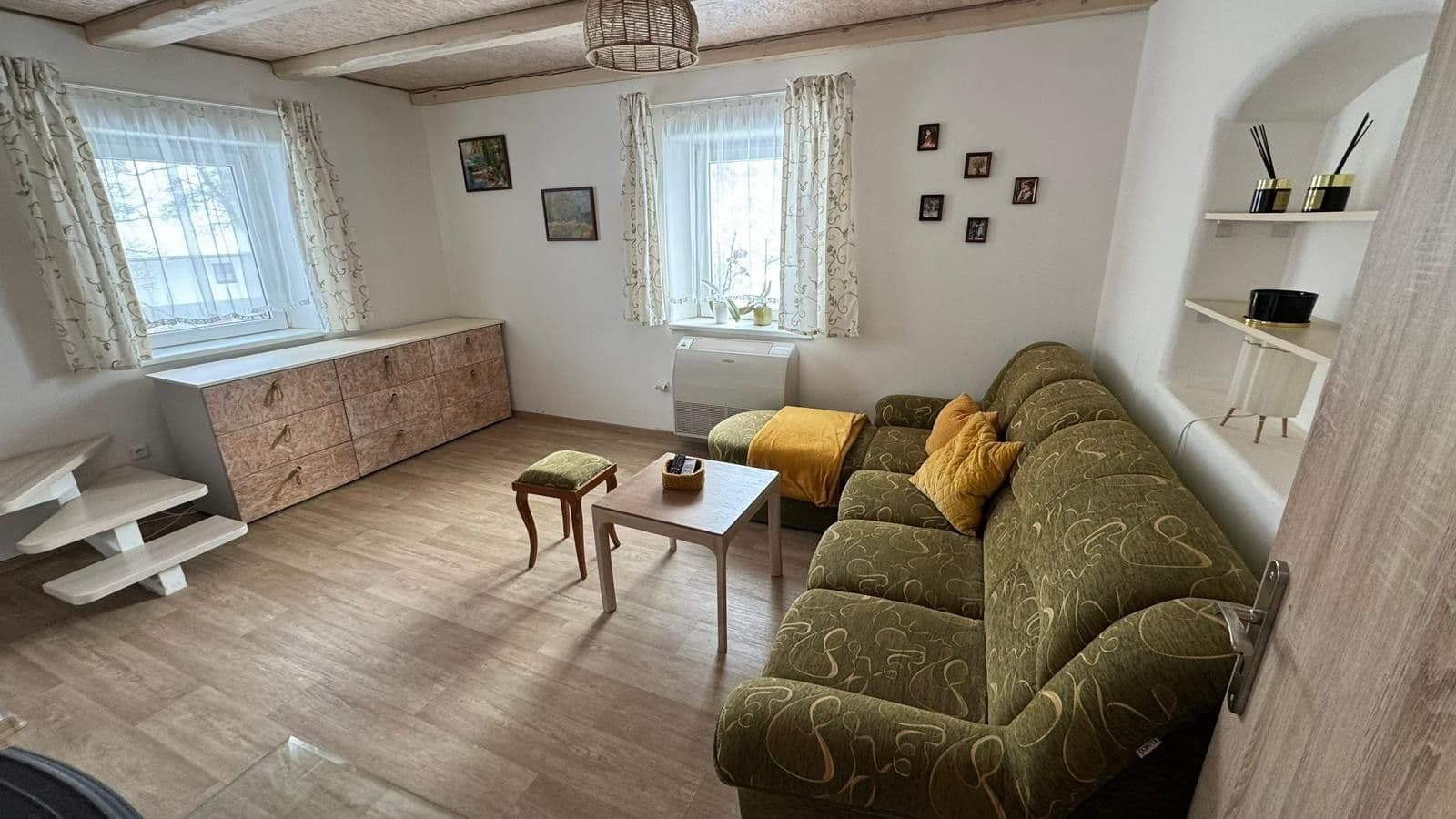 Pronájem domu 68 m², pozemek 150 m², Pernštejnské Jestřabí, Jihomoravský kraj Pronájem domu 68 m², pozemek 150 m², Pernštejnské Jestřabí, Jihomoravský kraj