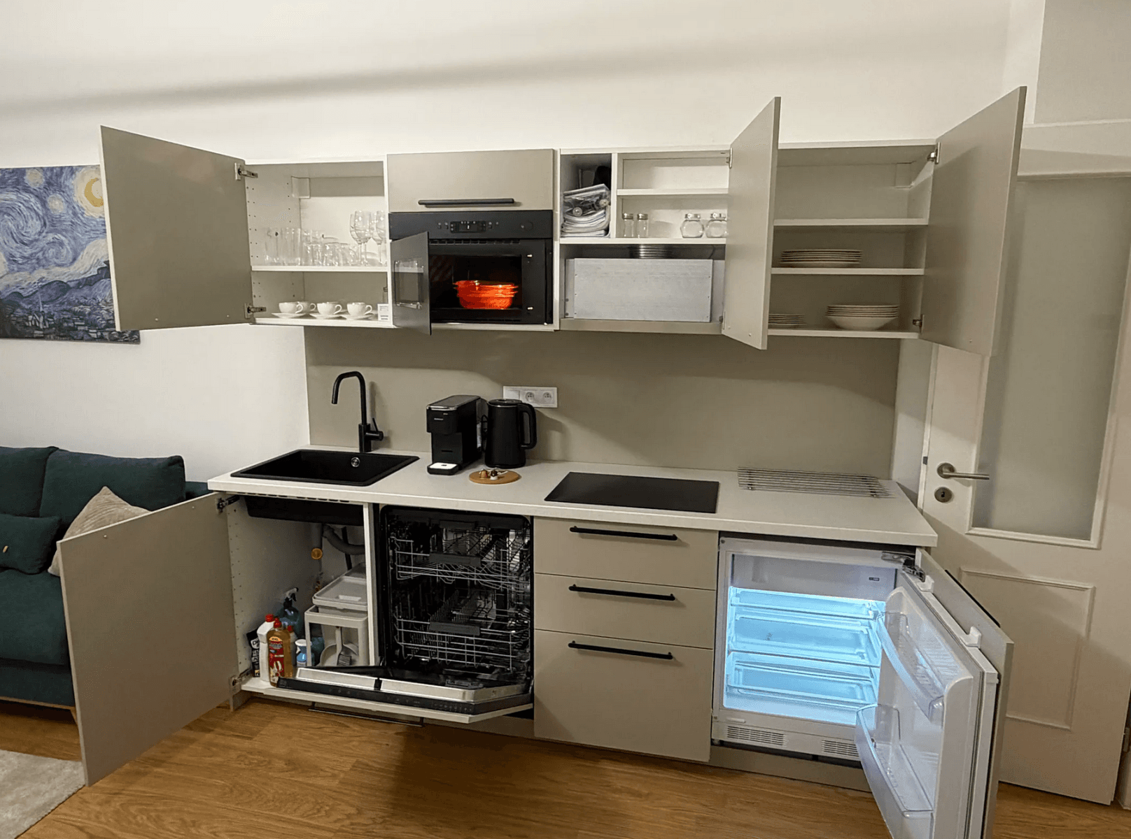 Pronájem domu 56 m², pozemek 56 m², Korunní, Praha, Praha Pronájem domu 56 m², pozemek 56 m², Korunní, Praha, Praha