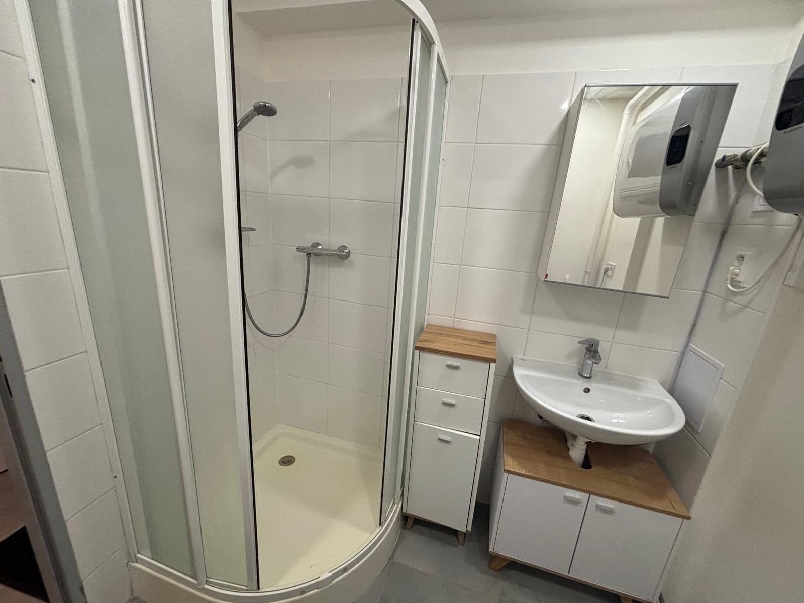 Pronájem bytu 2+1 52 m², Dvořákova, Rudná, Středočeský kraj Pronájem bytu 2+1 52 m², Dvořákova, Rudná, Středočeský kraj