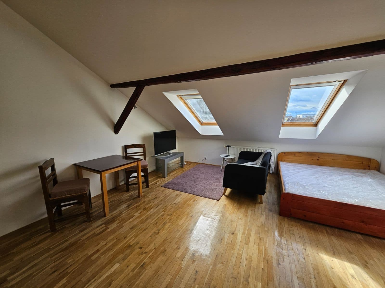 Pronájem bytu 1+kk 62 m², Čejkova, Brno, Jihomoravský kraj Pronájem bytu 1+kk 62 m², Čejkova, Brno, Jihomoravský kraj