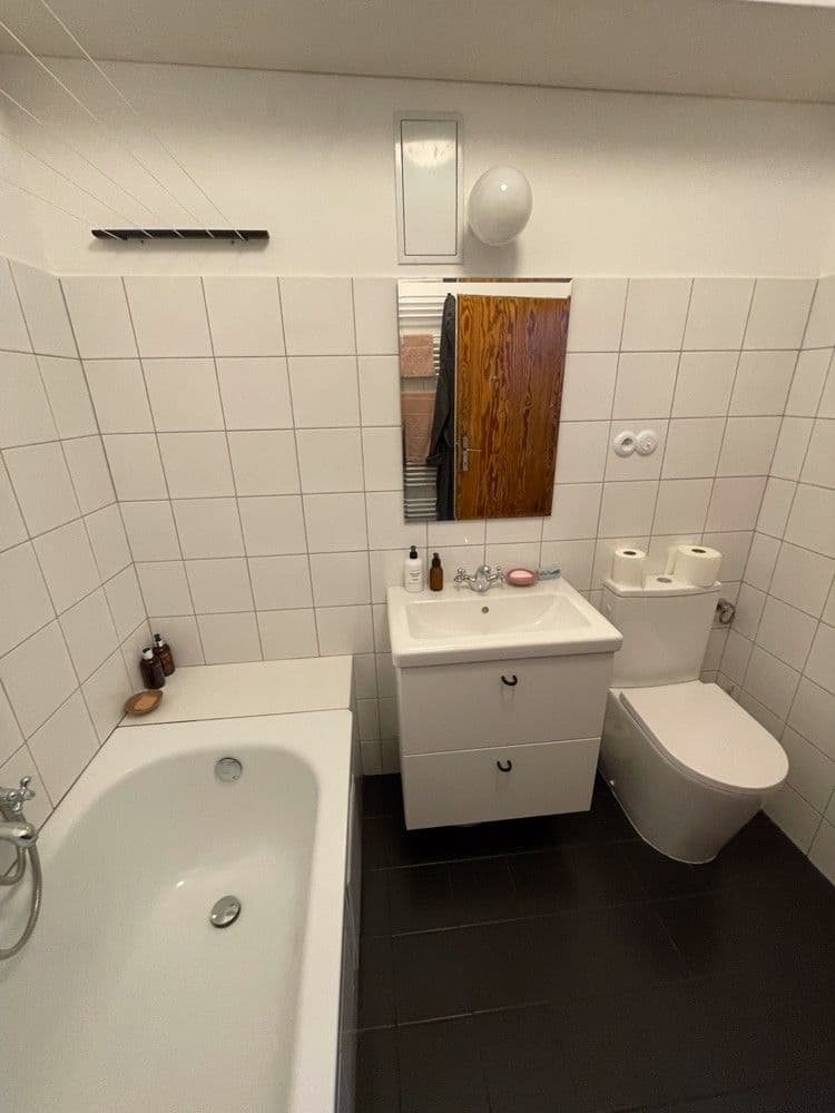 Pronájem bytu 1+1 46 m², Valdštejnské náměstí, Praha, Praha Pronájem bytu 1+1 46 m², Valdštejnské náměstí, Praha, Praha