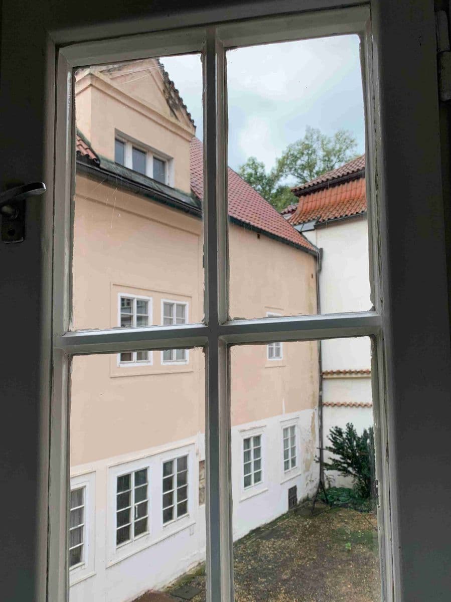 Pronájem bytu 1+1 46 m², Valdštejnské náměstí, Praha, Praha Pronájem bytu 1+1 46 m², Valdštejnské náměstí, Praha, Praha