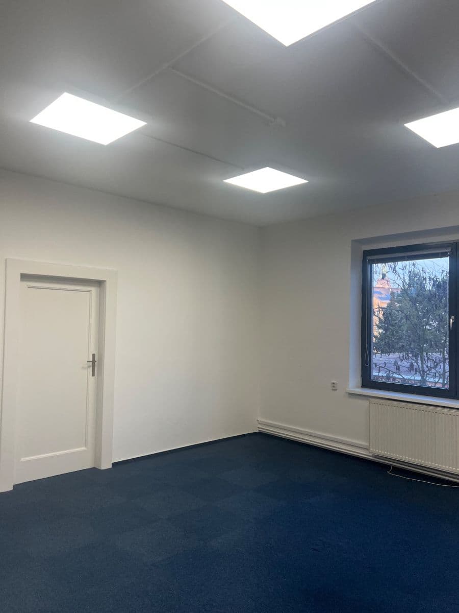 Pronájem kanceláře 70 m², Puškinova, Plzeň, Plzeňský kraj Pronájem kanceláře 70 m², Puškinova, Plzeň, Plzeňský kraj