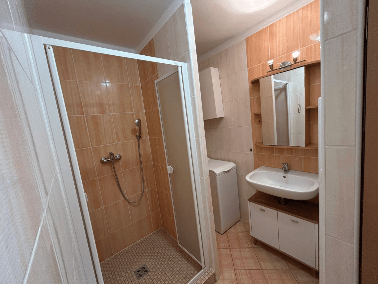 Pronájem bytu 2+kk 51 m², Gen. Peřiny, Hustopeče, Jihomoravský kraj Pronájem bytu 2+kk 51 m², Gen. Peřiny, Hustopeče, Jihomoravský kraj