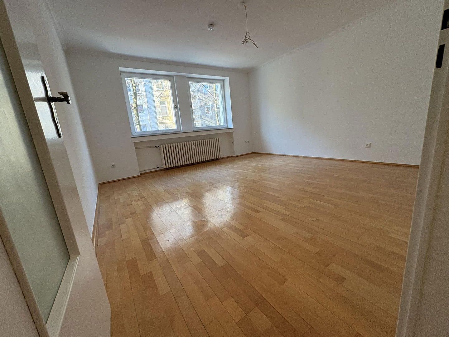 Prodej bytu 3+1 67 m², Köln, Severní Porýní-Vestfálsko Prodej bytu 3+1 67 m², Köln, Severní Porýní-Vestfálsko