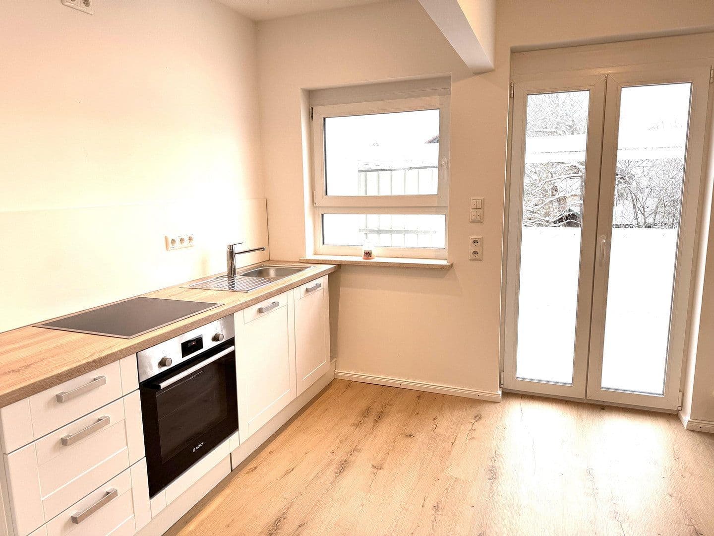 Pronájem bytu 2+kk 60 m², Kissing, Bavorsko Pronájem bytu 2+kk 60 m², Kissing, Bavorsko