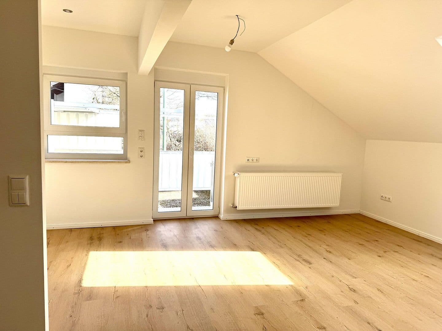 Pronájem bytu 2+kk 60 m², Kissing, Bavorsko Pronájem bytu 2+kk 60 m², Kissing, Bavorsko