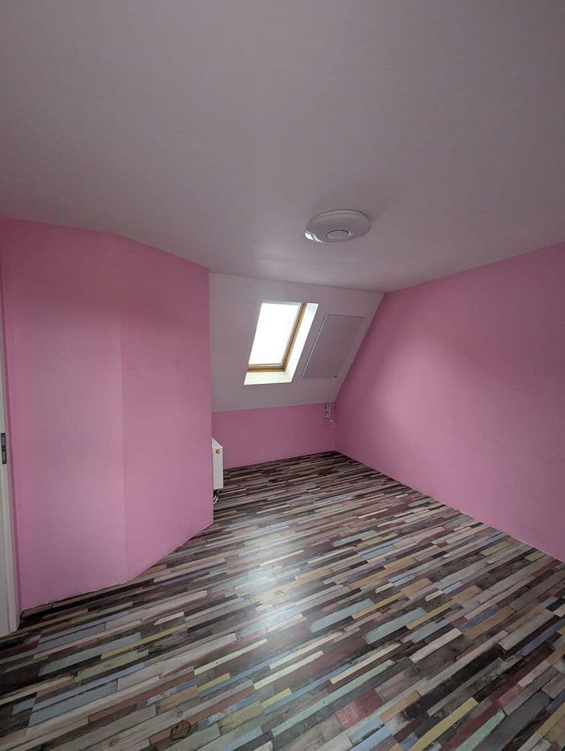 Prodej domu 72 m², pozemek 109 m², Ermstalstraße 32, Münsingen, Bádensko-Württembersko Prodej domu 72 m², pozemek 109 m², Ermstalstraße 32, Münsingen, Bádensko-Württembersko