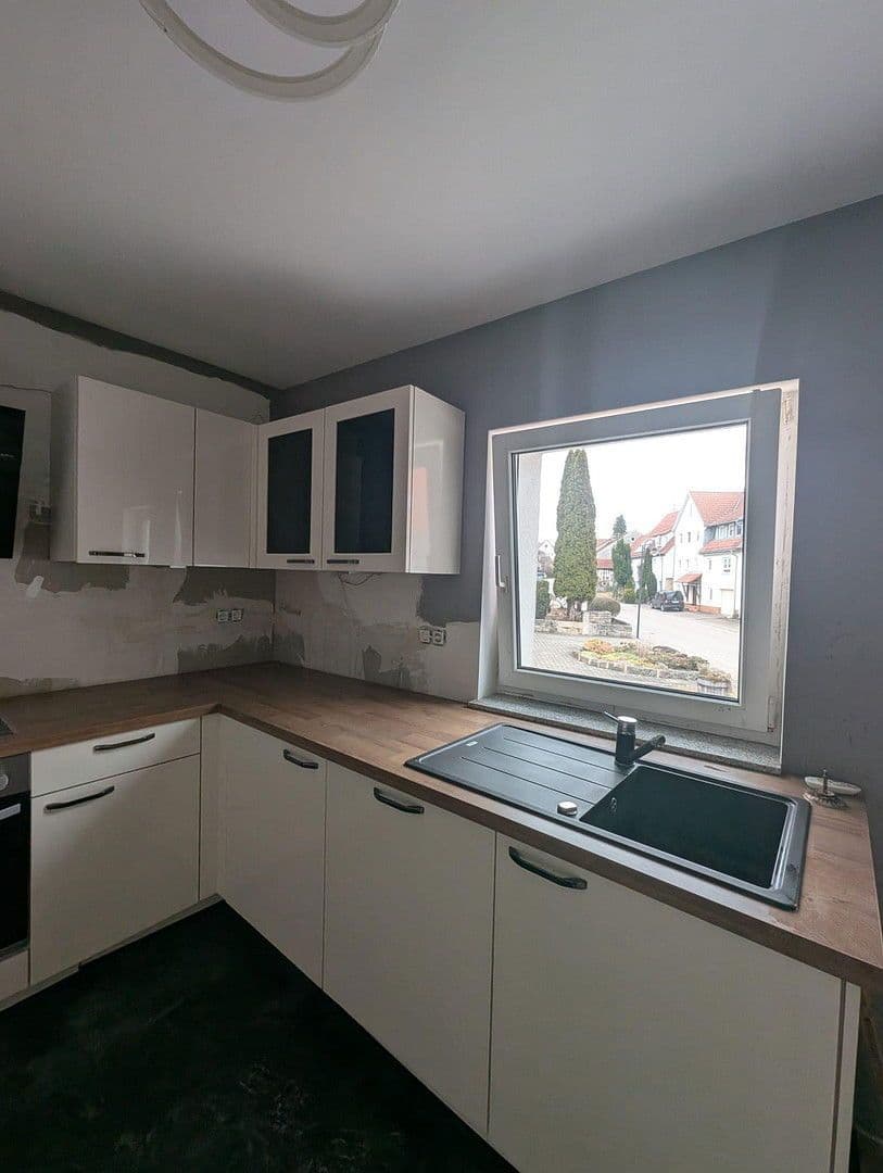 Prodej domu 72 m², pozemek 109 m², Ermstalstraße 32, Münsingen, Bádensko-Württembersko Prodej domu 72 m², pozemek 109 m², Ermstalstraße 32, Münsingen, Bádensko-Württembersko
