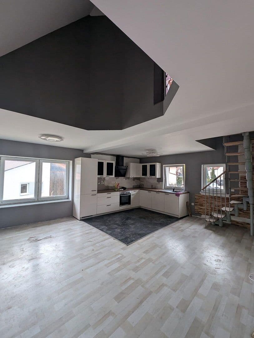 Prodej domu 72 m², pozemek 109 m², Ermstalstraße 32, Münsingen, Bádensko-Württembersko Prodej domu 72 m², pozemek 109 m², Ermstalstraße 32, Münsingen, Bádensko-Württembersko