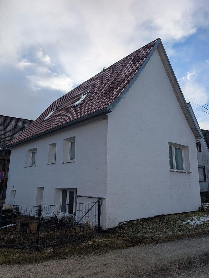 Prodej domu 72 m², pozemek 109 m², Ermstalstraße 32, Münsingen, Bádensko-Württembersko Prodej domu 72 m², pozemek 109 m², Ermstalstraße 32, Münsingen, Bádensko-Württembersko