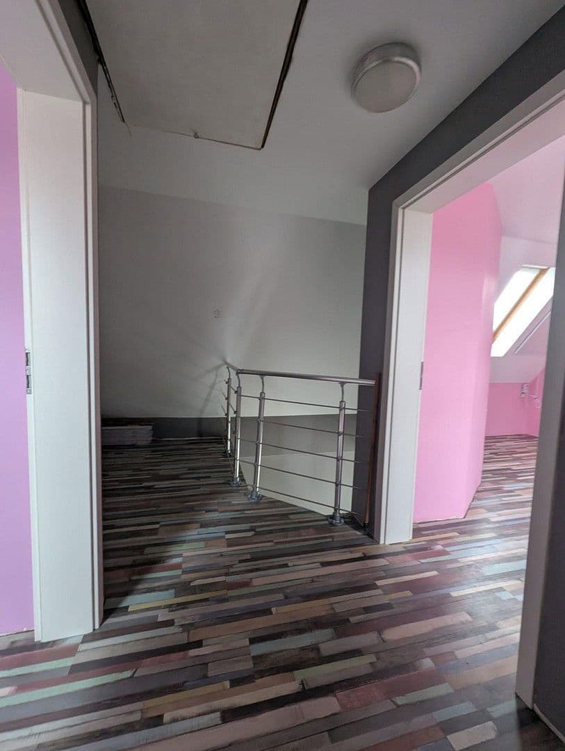 Prodej domu 72 m², pozemek 109 m², Ermstalstraße 32, Münsingen, Bádensko-Württembersko Prodej domu 72 m², pozemek 109 m², Ermstalstraße 32, Münsingen, Bádensko-Württembersko