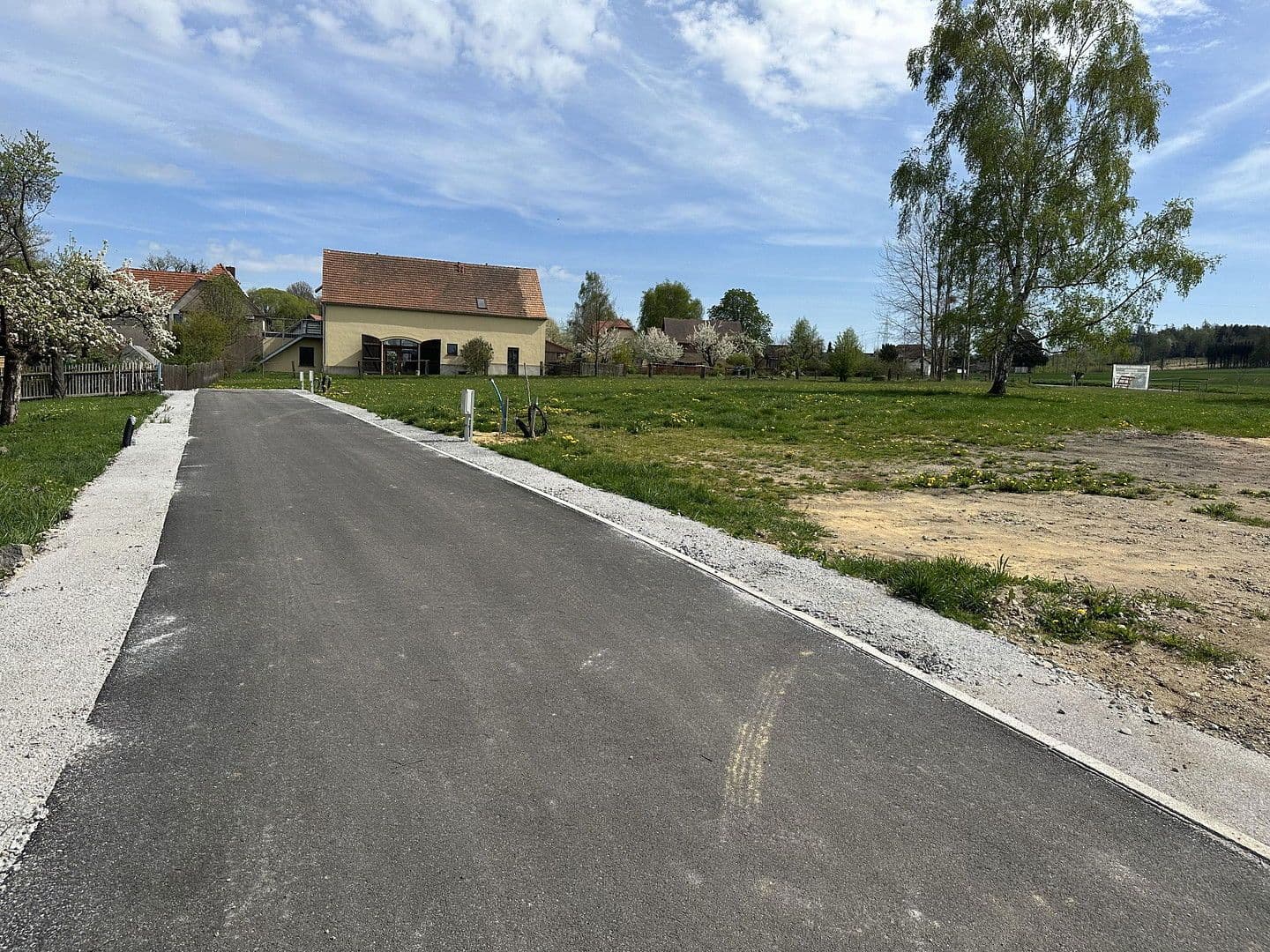 Prodej pozemku 1.000 m², Haupstraße 248, Cunewalde, Sasko Prodej pozemku 1.000 m², Haupstraße 248, Cunewalde, Sasko