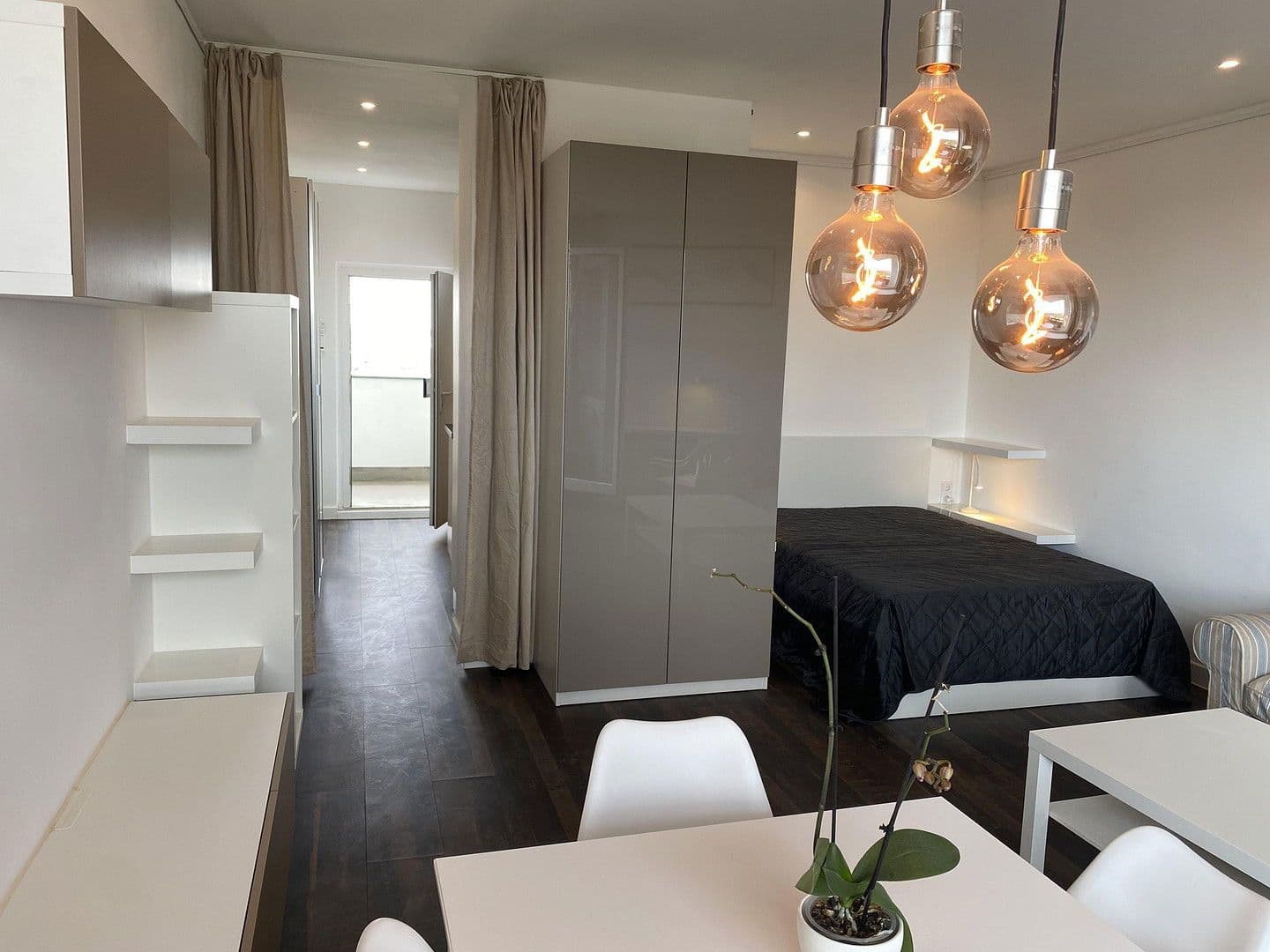 Pronájem bytu 1+1 42 m², Hubertusallee 6, Berlin, Berlín Pronájem bytu 1+1 42 m², Hubertusallee 6, Berlin, Berlín