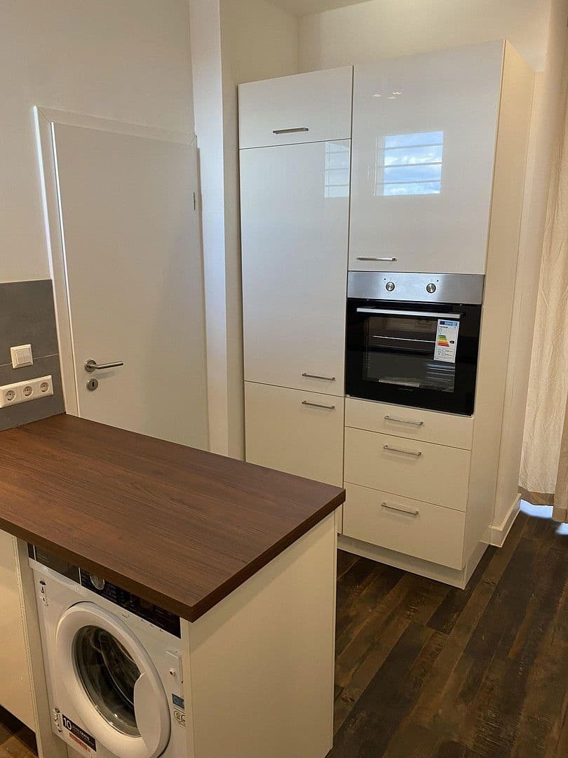 Pronájem bytu 1+1 42 m², Hubertusallee 6, Berlin, Berlín Pronájem bytu 1+1 42 m², Hubertusallee 6, Berlin, Berlín