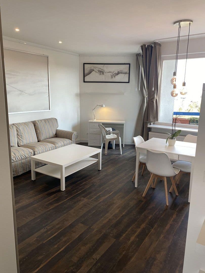 Pronájem bytu 1+1 42 m², Hubertusallee 6, Berlin, Berlín Pronájem bytu 1+1 42 m², Hubertusallee 6, Berlin, Berlín