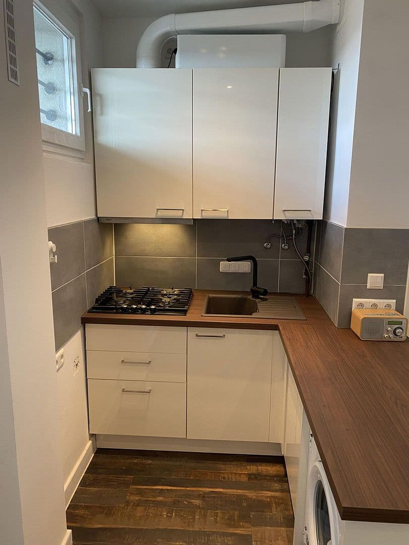 Pronájem bytu 1+1 42 m², Hubertusallee 6, Berlin, Berlín Pronájem bytu 1+1 42 m², Hubertusallee 6, Berlin, Berlín