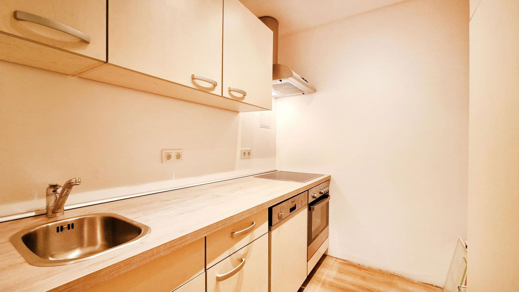 Pronájem bytu 4+1 80 m², Leystraße 42, Wien, Wien Pronájem bytu 4+1 80 m², Leystraße 42, Wien, Wien