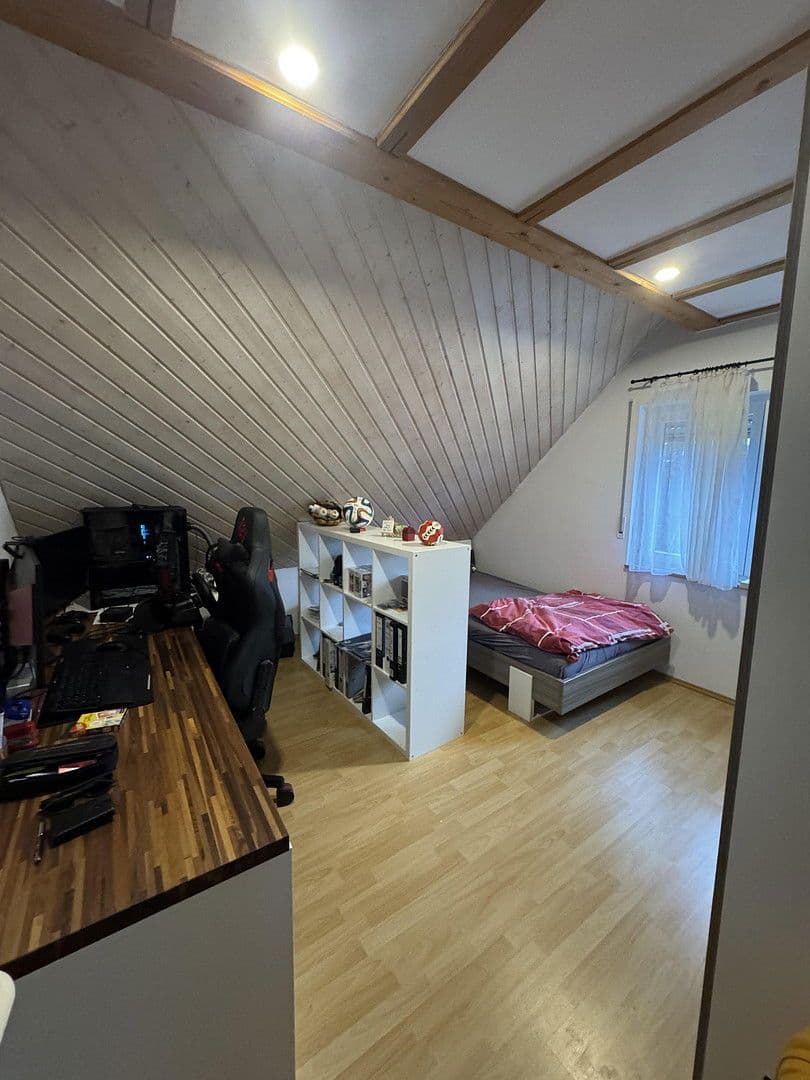 Pronájem bytu 2+1 45 m², Eningen unter Achalm, Bádensko-Württembersko Pronájem bytu 2+1 45 m², Eningen unter Achalm, Bádensko-Württembersko