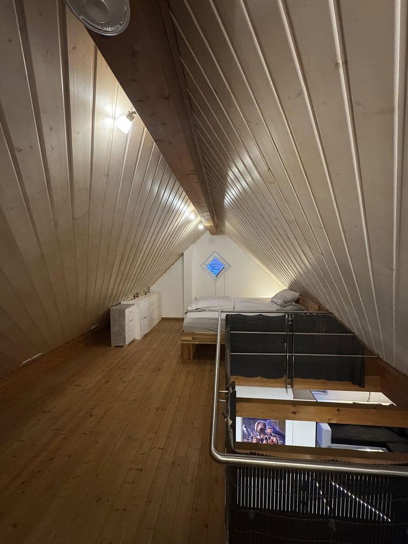 Pronájem bytu 2+1 45 m², Eningen unter Achalm, Bádensko-Württembersko Pronájem bytu 2+1 45 m², Eningen unter Achalm, Bádensko-Württembersko