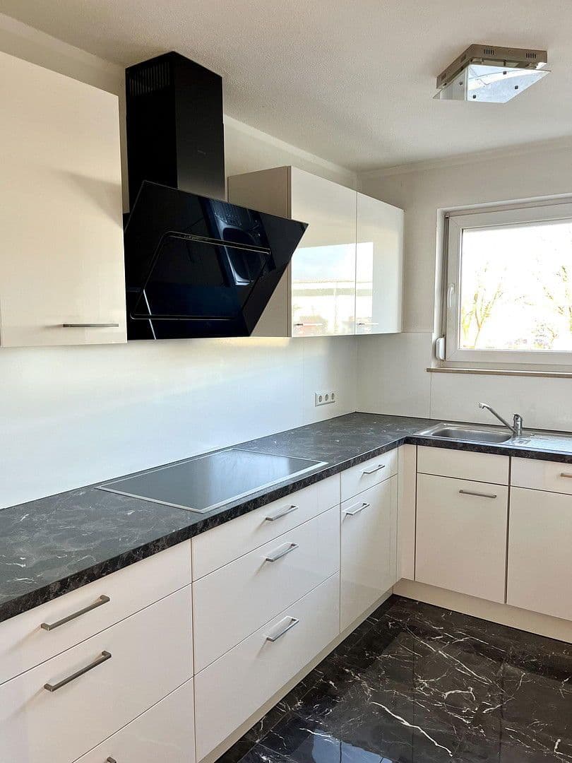 Prodej bytu 3+1 76 m², Brühlstraße 15, Gomaringen, Bádensko-Württembersko Prodej bytu 3+1 76 m², Brühlstraße 15, Gomaringen, Bádensko-Württembersko