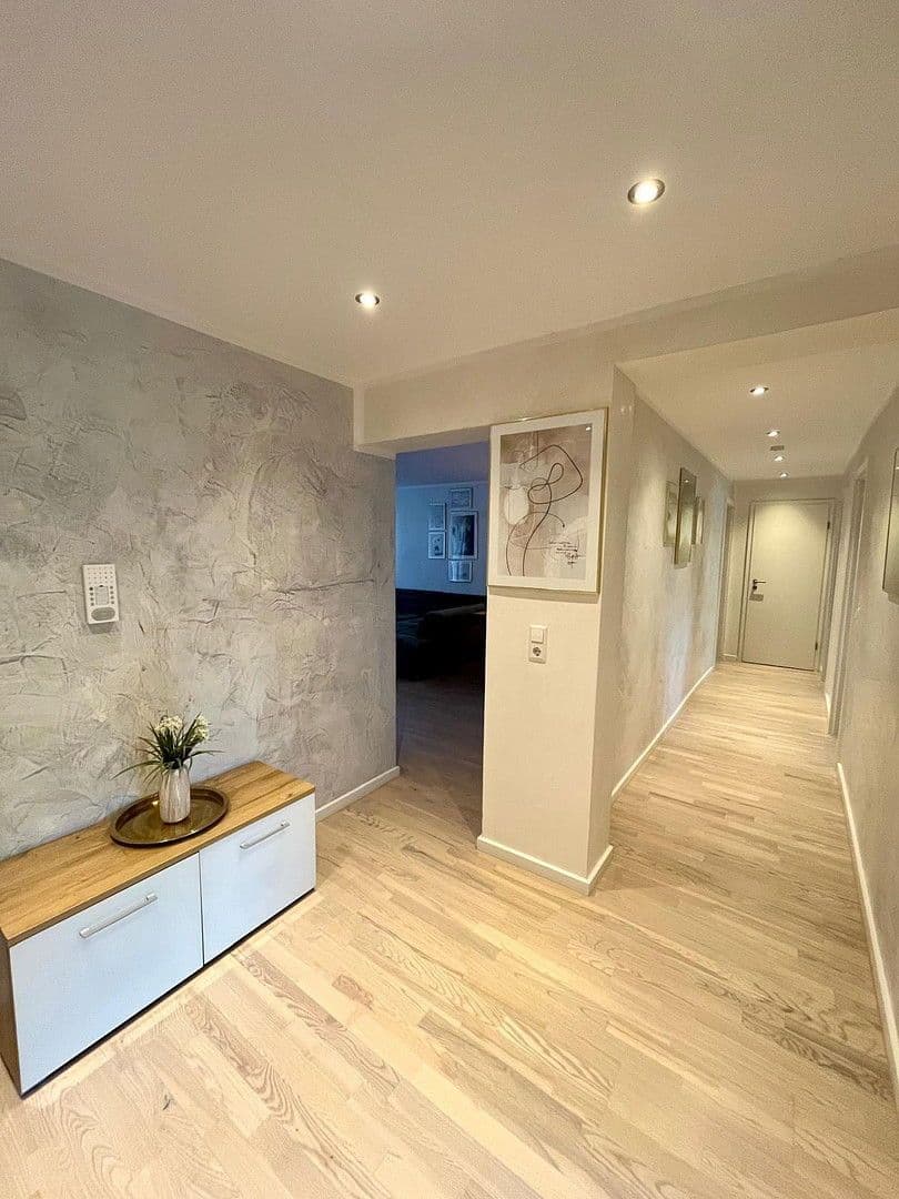 Prodej bytu 3+1 76 m², Brühlstraße 15, Gomaringen, Bádensko-Württembersko Prodej bytu 3+1 76 m², Brühlstraße 15, Gomaringen, Bádensko-Württembersko