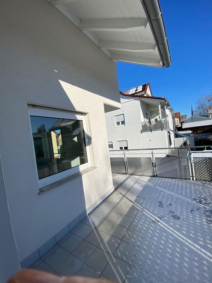 Pronájem bytu 3+1 78 m², Denkendorf, Bádensko-Württembersko Pronájem bytu 3+1 78 m², Denkendorf, Bádensko-Württembersko