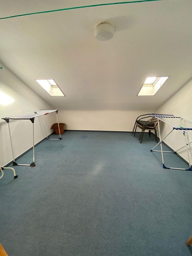 Pronájem bytu 3+1 78 m², Denkendorf, Bádensko-Württembersko Pronájem bytu 3+1 78 m², Denkendorf, Bádensko-Württembersko