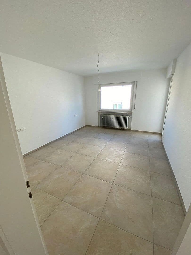 Pronájem bytu 3+1 78 m², Denkendorf, Bádensko-Württembersko Pronájem bytu 3+1 78 m², Denkendorf, Bádensko-Württembersko