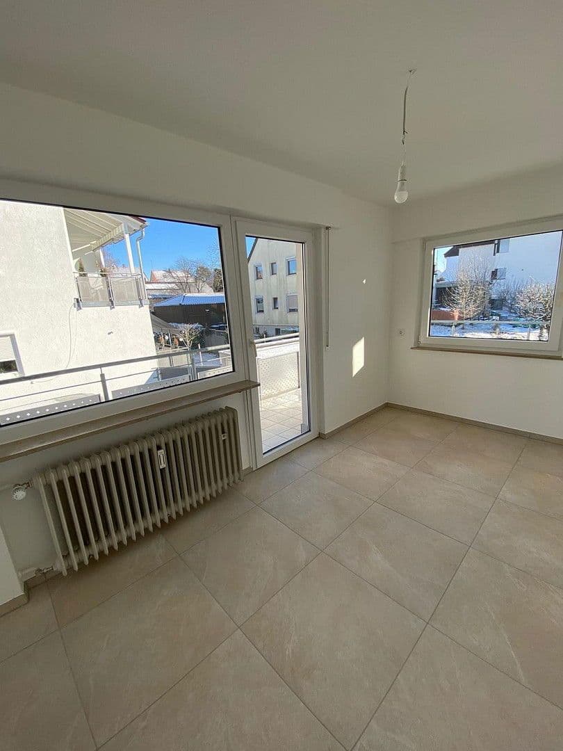 Pronájem bytu 3+1 78 m², Denkendorf, Bádensko-Württembersko Pronájem bytu 3+1 78 m², Denkendorf, Bádensko-Württembersko