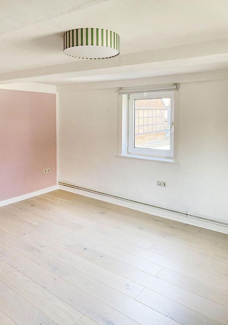 Prodej domu 230 m², pozemek 1.127 m², Lamspringe, Dolní Sasko Prodej domu 230 m², pozemek 1.127 m², Lamspringe, Dolní Sasko