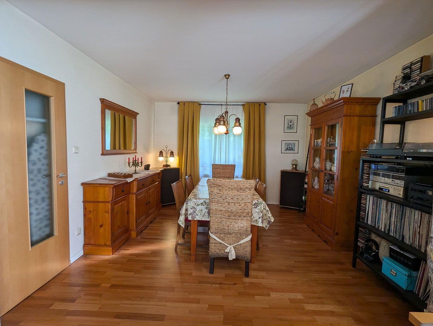 Prodej domu 218 m², pozemek 761 m², Freudenberg, Severní Porýní-Vestfálsko Prodej domu 218 m², pozemek 761 m², Freudenberg, Severní Porýní-Vestfálsko