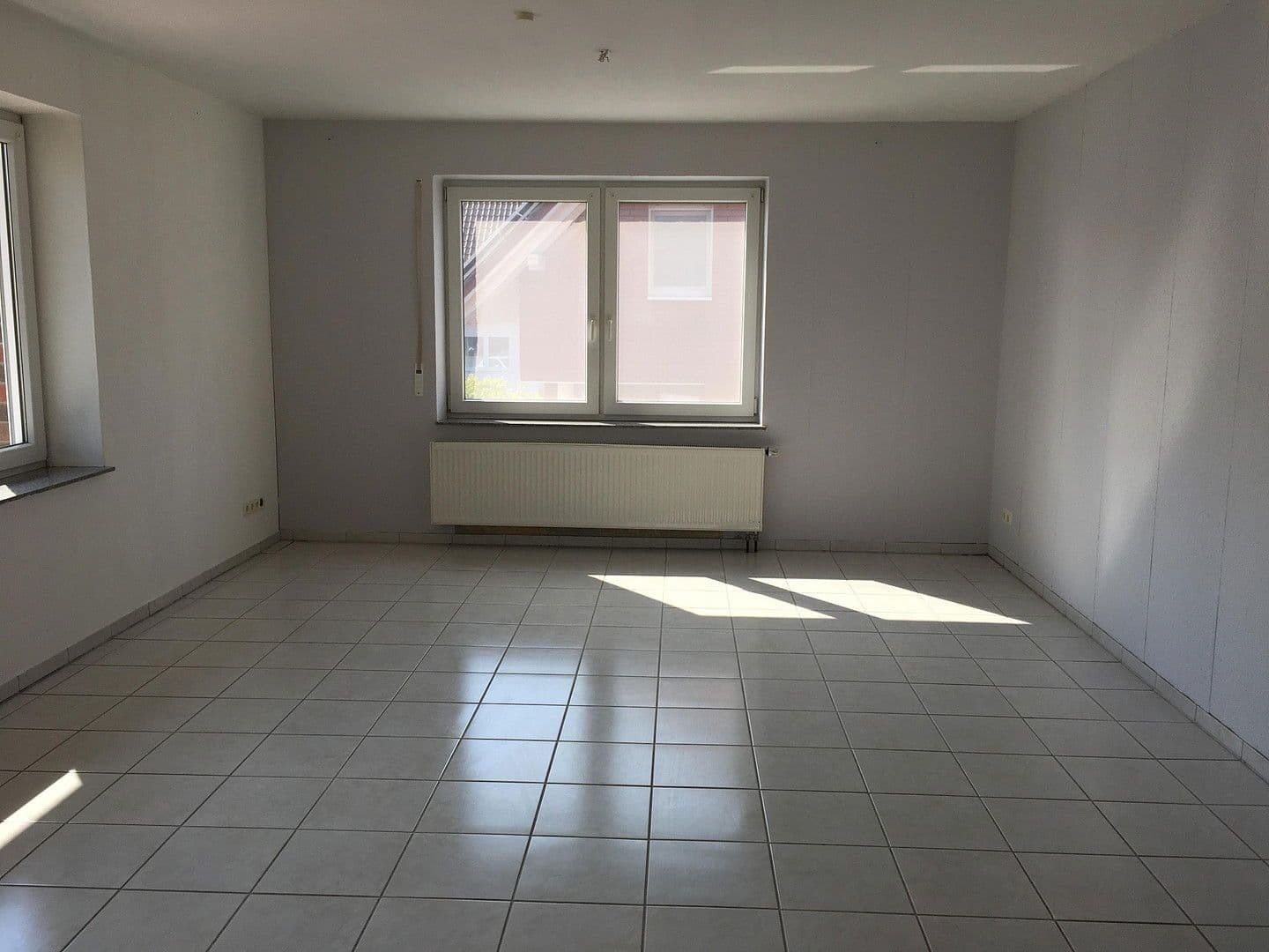 Prodej domu 280 m², pozemek 661 m², Brakel, Severní Porýní-Vestfálsko Prodej domu 280 m², pozemek 661 m², Brakel, Severní Porýní-Vestfálsko