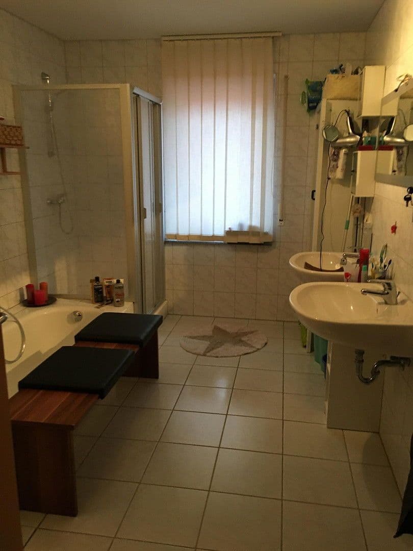 Prodej domu 280 m², pozemek 661 m², Brakel, Severní Porýní-Vestfálsko Prodej domu 280 m², pozemek 661 m², Brakel, Severní Porýní-Vestfálsko