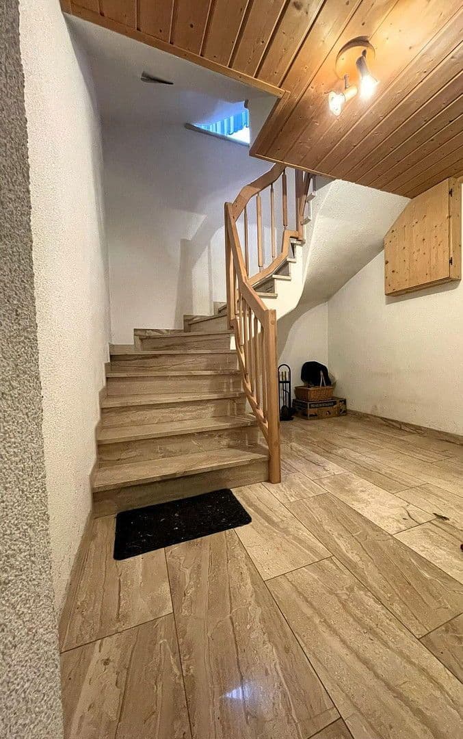 Prodej domu 140 m², pozemek 761 m², Hofheim in Unterfranken, Bavorsko Prodej domu 140 m², pozemek 761 m², Hofheim in Unterfranken, Bavorsko