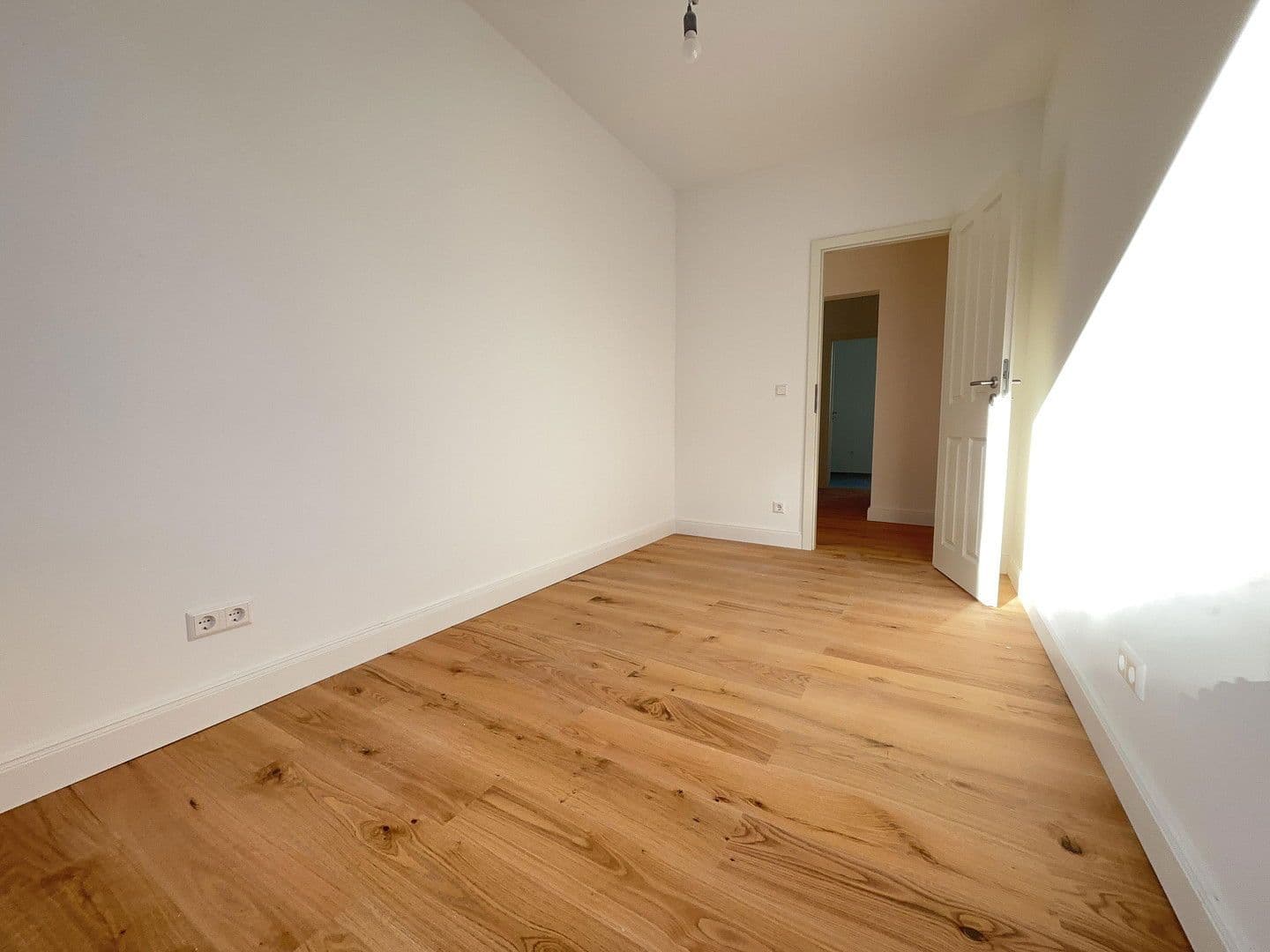 Prodej bytu 3+1 59 m², Weydemeyerstraße 17, Berlin, Berlín Prodej bytu 3+1 59 m², Weydemeyerstraße 17, Berlin, Berlín