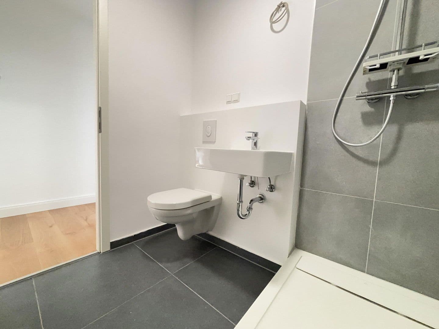 Prodej bytu 3+1 59 m², Weydemeyerstraße 17, Berlin, Berlín Prodej bytu 3+1 59 m², Weydemeyerstraße 17, Berlin, Berlín