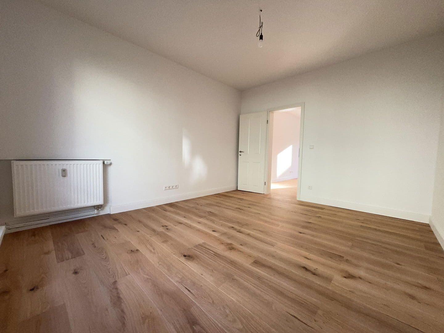 Prodej bytu 3+1 59 m², Weydemeyerstraße 17, Berlin, Berlín Prodej bytu 3+1 59 m², Weydemeyerstraße 17, Berlin, Berlín